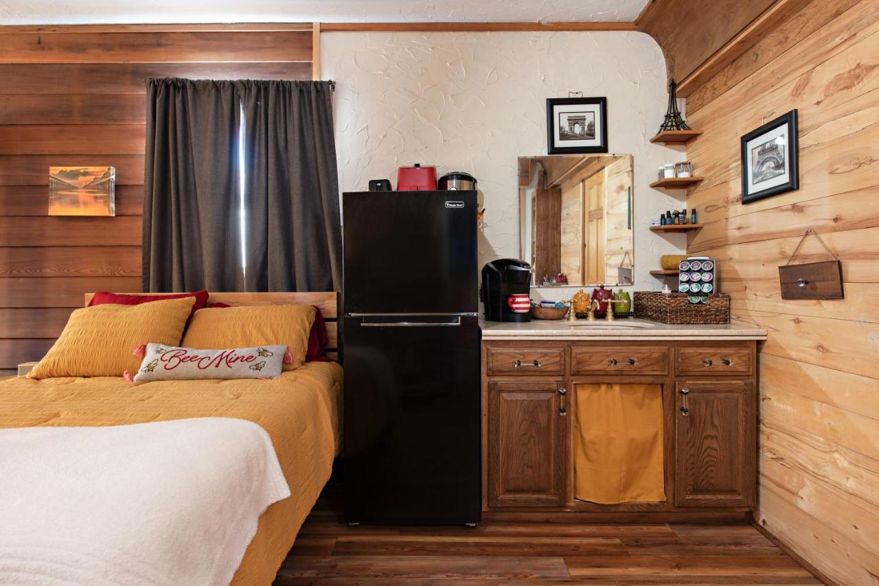 Wanderer Studio, An Off Grid Mountain Guest Studio With Fantastic Views Glenwood Springs Eksteriør billede